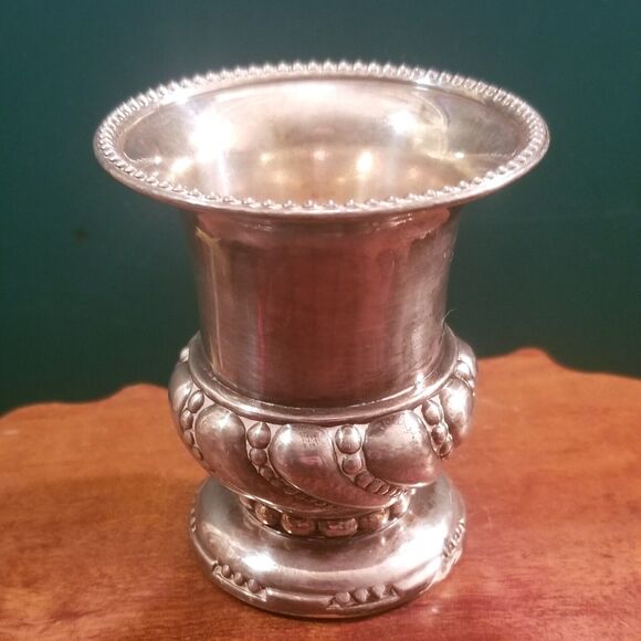 Vintage Ronson Waldorf Weighted Silver Plate Cigarette Holder 3"x2.5" Diameter - Picture 1 of 6